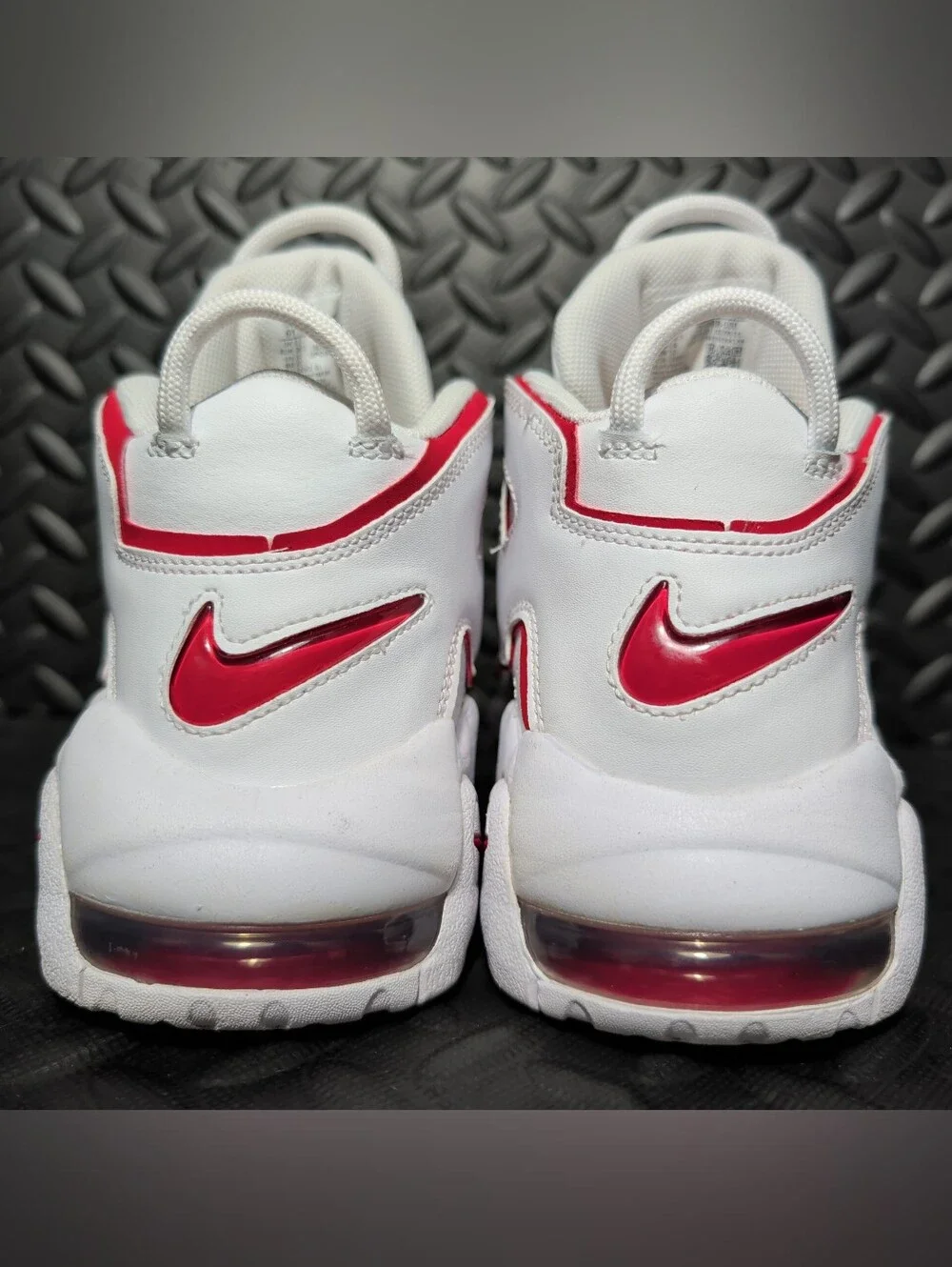 Nike Air More Uptempo White/ Varsity Red Outline (GS) DJ5988-100 size 6y